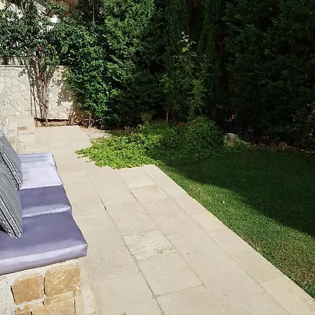 Argo - Your Luxury With Private Garden In Loutráki