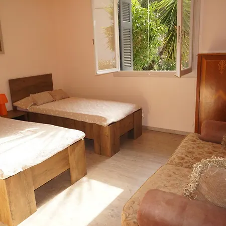 Argo - Your Luxury With Private Garden In Apartment *