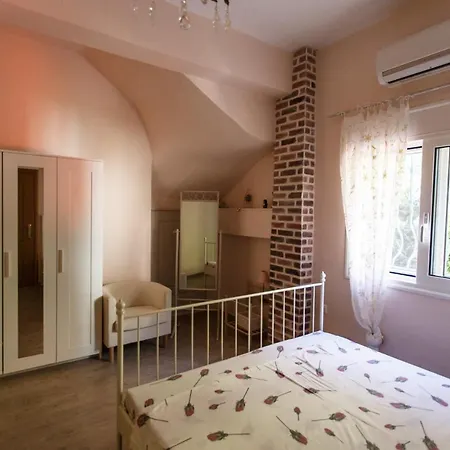 Διαμέρισμα Argo - Your Luxury With Private Garden In *