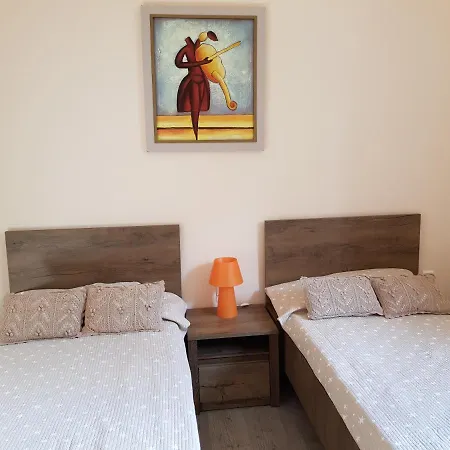 Argo - Your Luxury With Private Garden In Loutráki